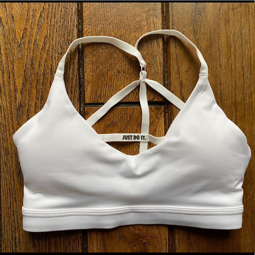 NWOT Nike sports bra